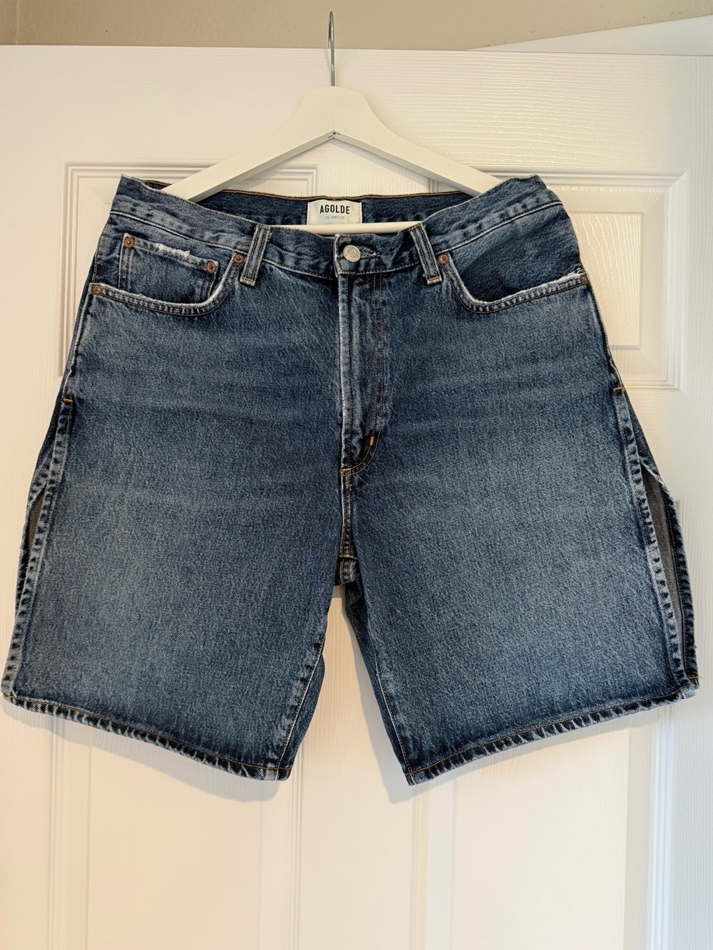 Agolde VIDA Denim Shorts in Blue Wash Colour: CONTROL, Size: 30